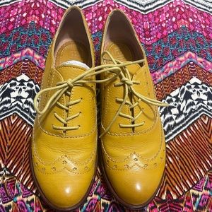 Gold Leather Latigo Oxford